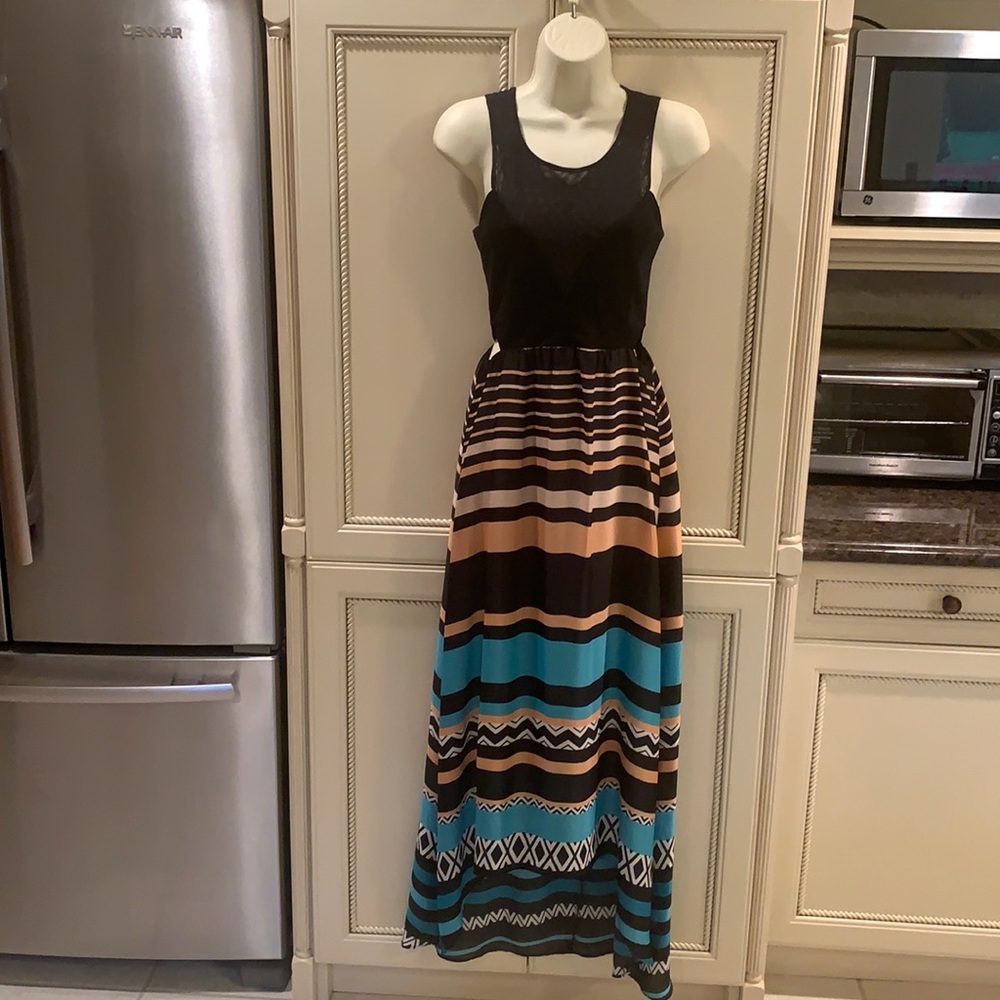 Like Mynded Cut out Amelia Scarf Dress XS Color